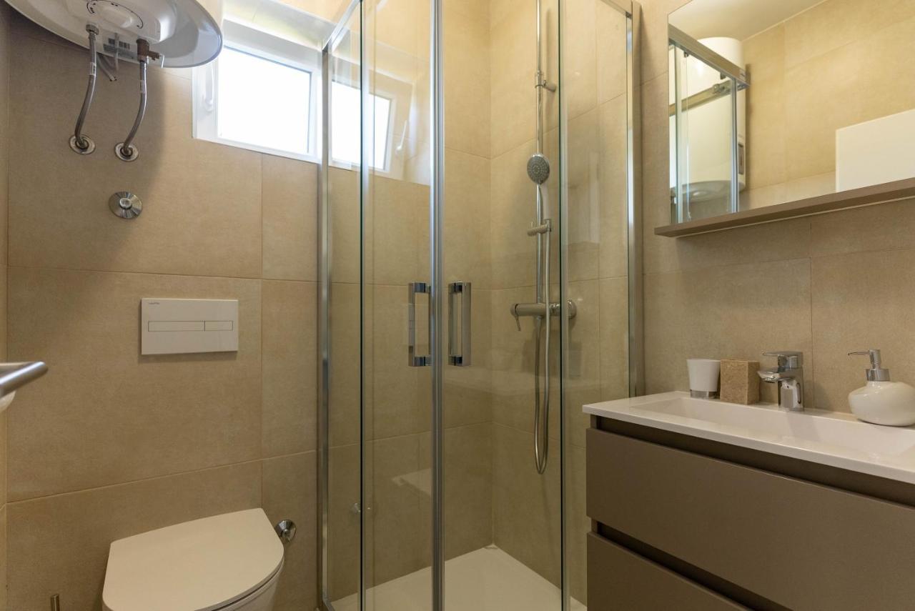 Briuni Riviera Apartment Пула Екстер'єр фото